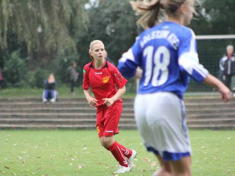 601046_206284292879116_831694195_n